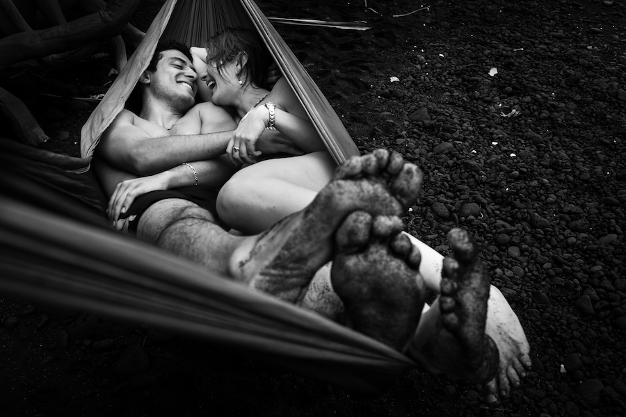 hawaii engagement session with hammock at Kehena beach on the big island of Hawaii